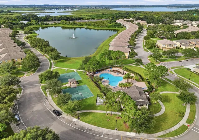 Photo 42 of Townhouse for sale at 1424 Scarlet Oak Loop, Winter Garden, FL 34787 | MLS# O6436325 | Listing updated on 2026-08-28