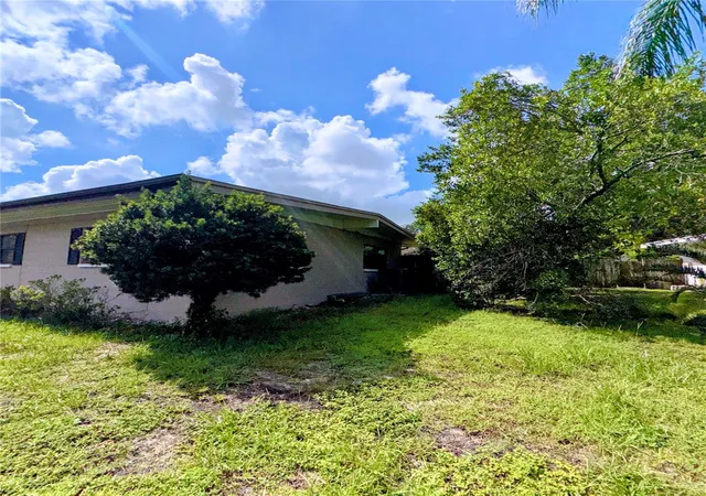 4th image of 105 Druid Hills Rd, Temple Terrace, FL 33617 | MLS# TB8542136