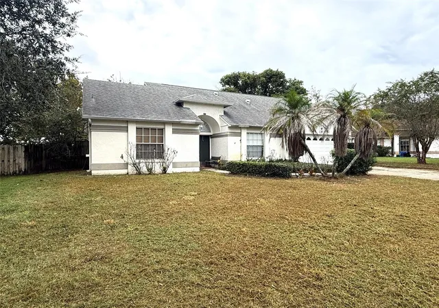 Single family home for sale at 1318 Ashby Cir, APOPKA, FL 32703 | MLS# G5116922