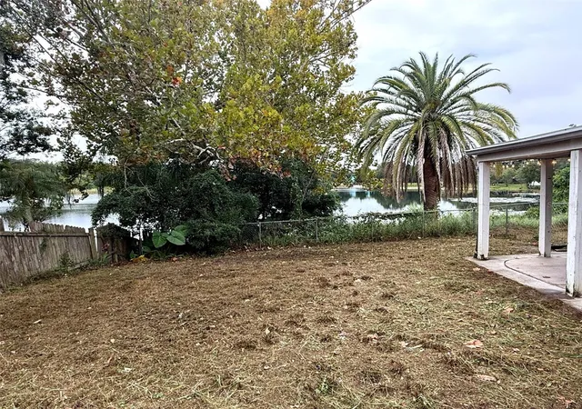 Photo 3 of Single family home for sale at 1318 Ashby Cir, Apopka, FL 32703 | MLS# G5116922 | Listing updated on 2026-10-07