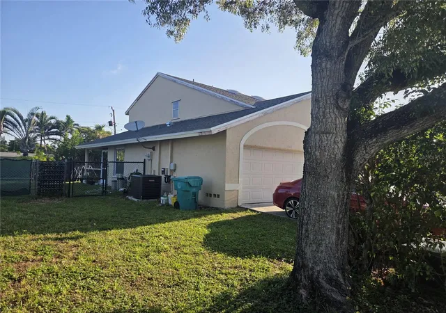 Photo 4 of Single family home for sale at 1023 NW 6th Avenue, Boynton Beach, FL 33426 | MLS# O6436328 | Listing updated on 2026-10-08