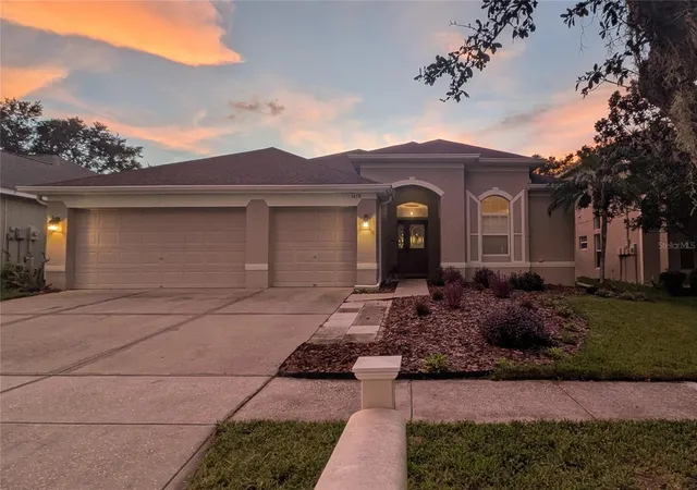 Photo 3 of Single family home for sale at 1438 Emerald Hill Wy, Valrico, FL 33594 | MLS# TB8542145 | Listing updated on 2026-10-03