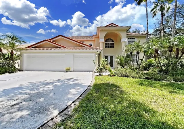 Photo 4 of Single family home for sale at 10212 Garden Alcove Dr, Tampa, FL 33647 | MLS# TB8542149 | Listing updated on 2026-08-29