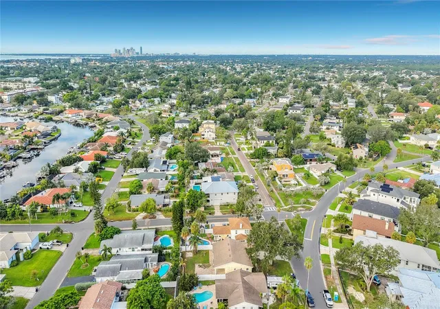 67th image of 2010 Bayou Grande Blvd Ne, St Petersburg, FL 33703 | MLS# A4703949
