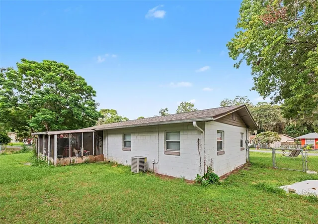 Photo 25 of Single family home for sale at 2209 Ne 36th St, Ocala, FL 34479 | MLS# O6436338 | Listing updated on 2026-08-30