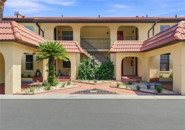 Photo 1 of Condo for sale at 352 Nw 14th Pl #26, Crystal River, FL 34428 | MLS# G5116925 | Listing updated on 2026-08-26