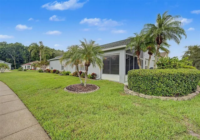 Photo 2 of Single family home for sale at 1004 Sweet Jasmine Dr, Trinity, FL 34655 | MLS# W7888882 | Listing updated on 2026-09-21