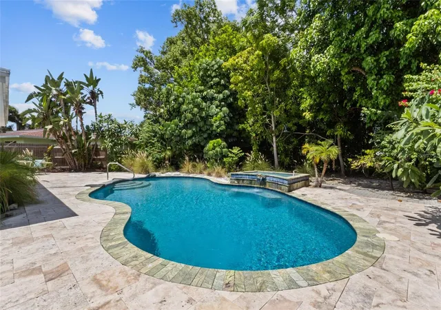 Photo 2 of Single family home for sale at 3536 Jaffa Dr, Sarasota, FL 34239 | MLS# N6145472 | Listing updated on 2026-09-30