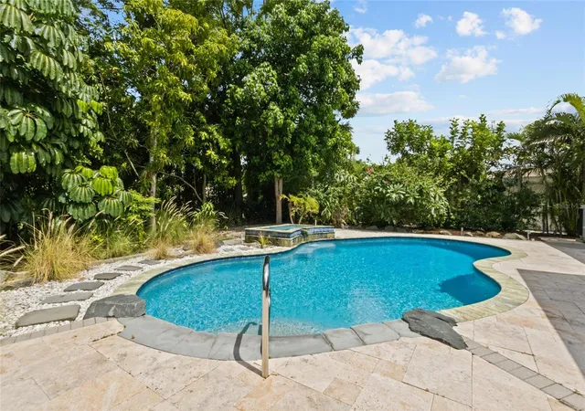 Photo 3 of Single family home for sale at 3536 Jaffa Dr, Sarasota, FL 34239 | MLS# N6145472 | Listing updated on 2026-09-30