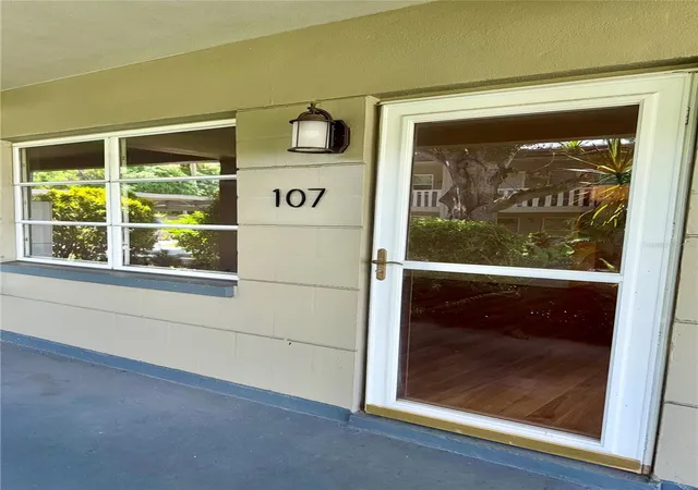 Photo 2 of Condo for sale at 450 32nd Ave N #107W, St Petersburg, FL 33704 | MLS# TB8542157 | Listing updated on 2026-09-08