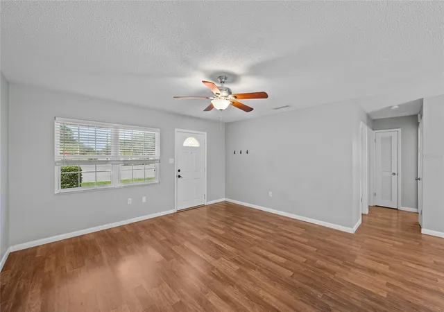 Photo 3 of Single family home for sale at 3909 Coleridge Pl, Sarasota, FL 34241 | MLS# A4703958 | Listing updated on 2026-09-16