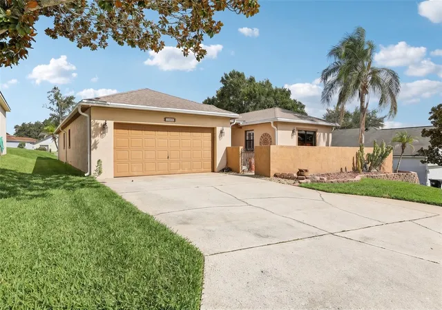Photo 1 of Single family home for sale at 1665 Golfside Village Blvd, Apopka, FL 32712 | MLS# O6436348 | Listing updated on 2026-09-05