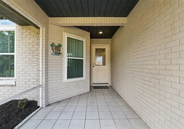 Photo 4 of Single family home for sale at 2504 Glenwood Dr, Edgewater, FL 32141 | MLS# O6436350 | Listing updated on 2026-09-03