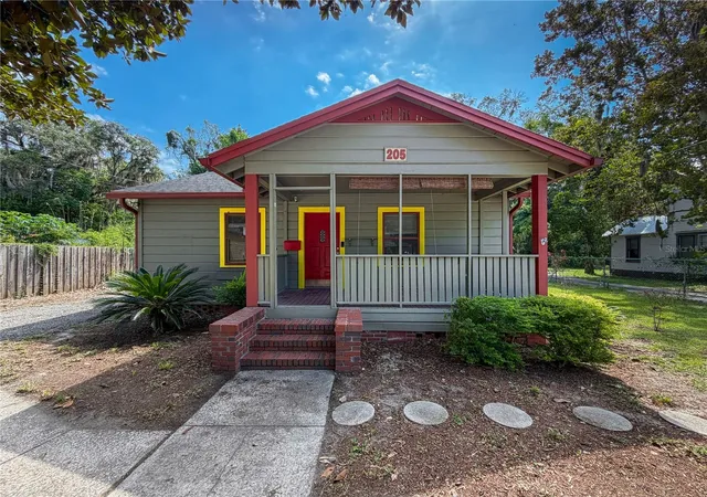1st image of 205 Ne 9th St, Gainesville, FL 32601 | MLS# GC542982