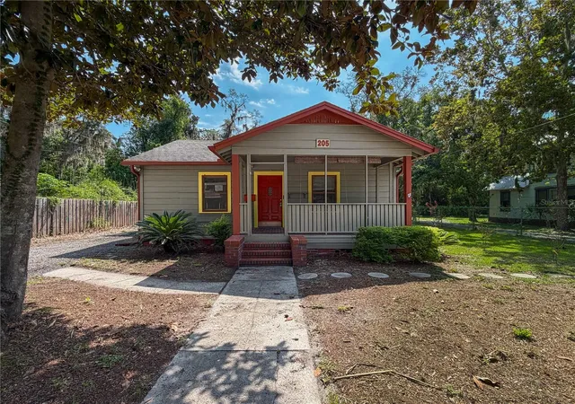 2nd image of 205 Ne 9th St, Gainesville, FL 32601 | MLS# GC542982