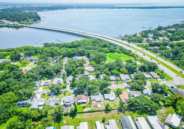 Photo 2 of Single family home for sale at 2941 Bay View Dr, Safety Harbor, FL 34695 | MLS# TB8542181 | Listing updated on 2026-10-04