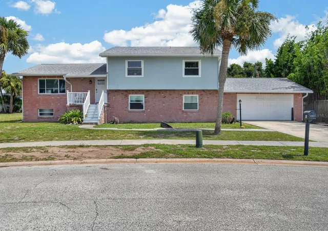 2nd image of 10 Tipperary Ln, Ormond Beach, FL 32176 | MLS# FC320949