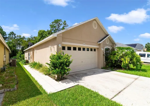 Photo 2 of Single family home for sale at 13142 Odyssey Lake Wy, Orlando, FL 32826 | MLS# O6436361 | Listing updated on 2026-09-27