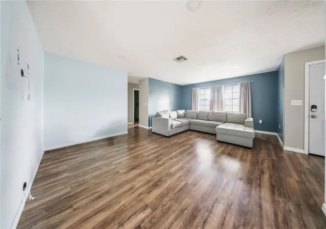 Photo 2 of Single family home for sale at 505 Timber Ln, Tarpon Springs, FL 34689 | MLS# TB8542187 | Listing updated on 2026-09-05