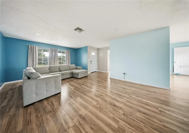 Photo 3 of Single family home for sale at 505 Timber Ln, Tarpon Springs, FL 34689 | MLS# TB8542187 | Listing updated on 2026-09-05