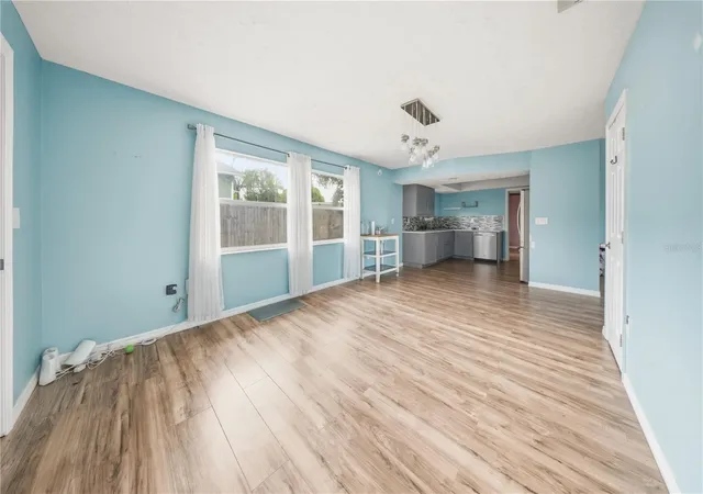 Photo 4 of Single family home for sale at 505 Timber Ln, Tarpon Springs, FL 34689 | MLS# TB8542187 | Listing updated on 2026-09-05