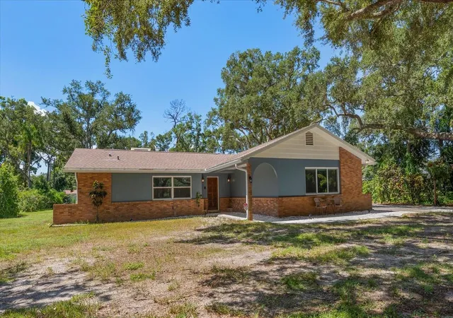 2nd image of 13366 108th Ave, Largo, FL 33774 | MLS# TB8542190