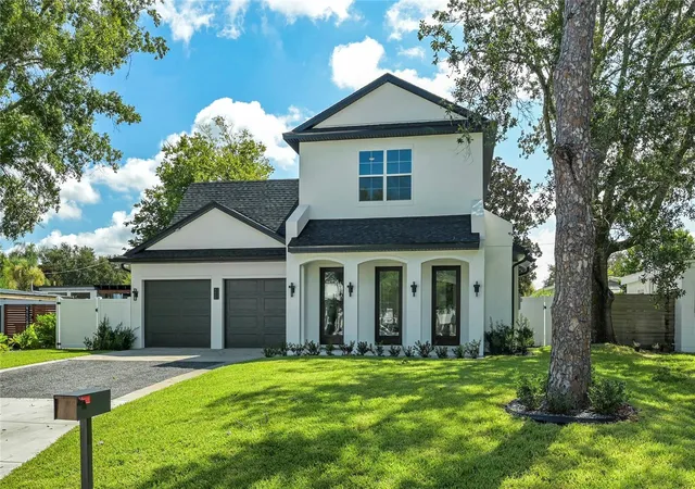Photo 2 of Single family home for sale at 2430 Chantilly Ave, Winter Park, FL 32789 | MLS# O6436367 | Listing updated on 2026-10-11