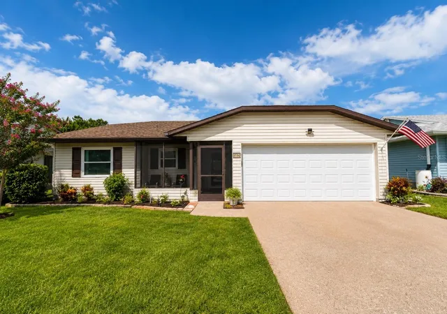 Photo 2 of Sale Pending at 3590 Highland Fairways Blvd, Lakeland, FL 33810 | MLS# L4964532 | Listing updated on 2026-09-01