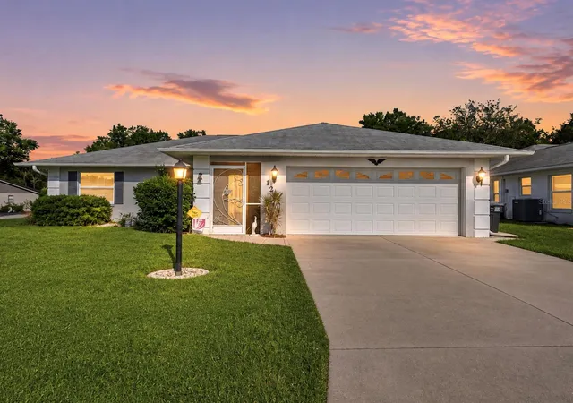 1st image of 1201 Oak Trace Dr, Sarasota, FL 34232 | MLS# A4703970