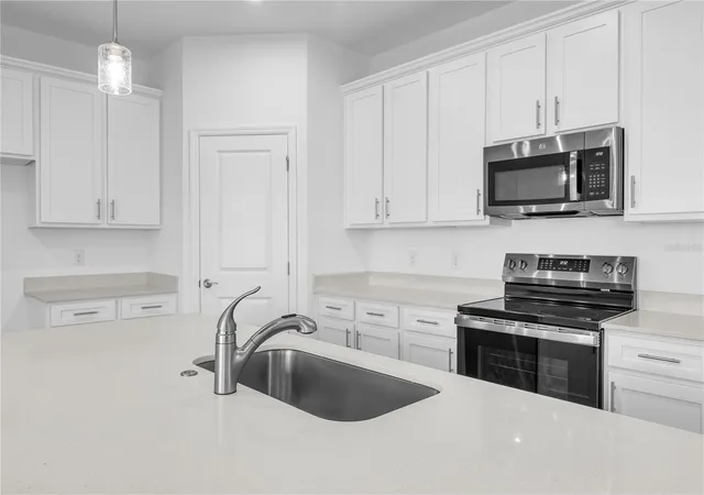 Photo 4 of Single family home for sale at 3836 Senna Wy, Tavares, FL 32778 | MLS# O6436382 | Listing updated on 2026-10-02