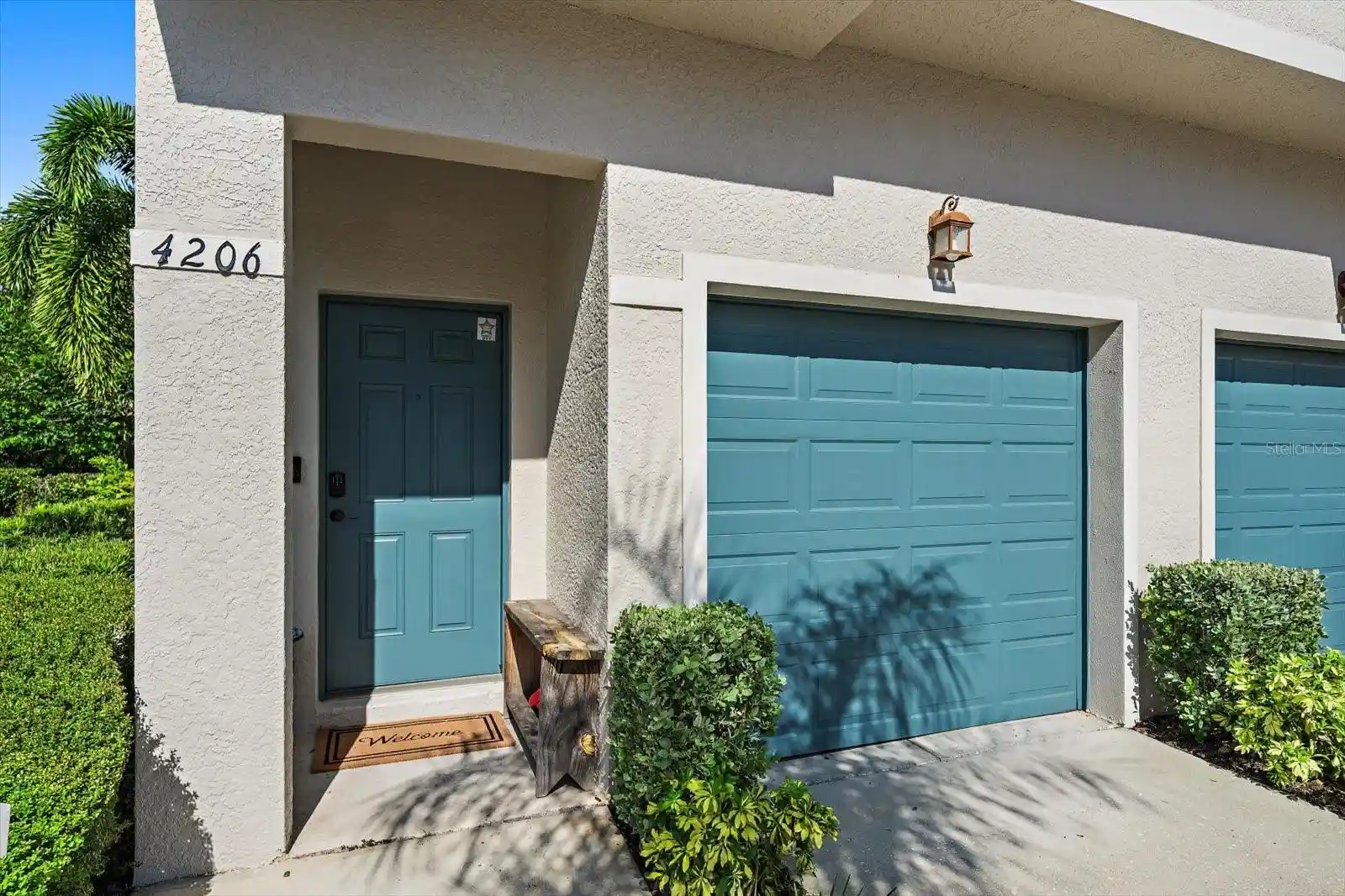 Listing Photo 2 - Condo for sale in 4206 Via Piedra Cir located at 4206 Via Piedra Cir, SARASOTA, FL 34233 - Unit #3-202