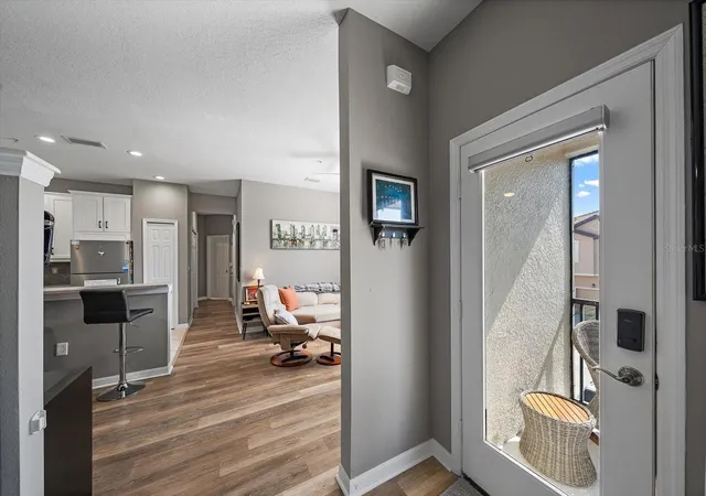Listing Photo 3 - Condo for sale in building located at 4206 Via Piedra Cir, SARASOTA, FL 34233 - Unit #3-202