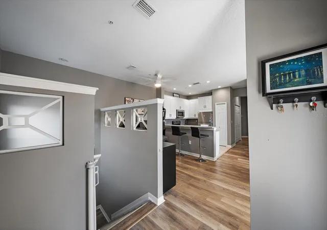 Listing Photo 4 - Condo for sale in building located at 4206 Via Piedra Cir, SARASOTA, FL 34233 - Unit #3-202