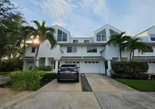 Townhouse for sale at 9870 Indian Key Trl #64, SEMINOLE, FL 33776 | MLS# TB8542207