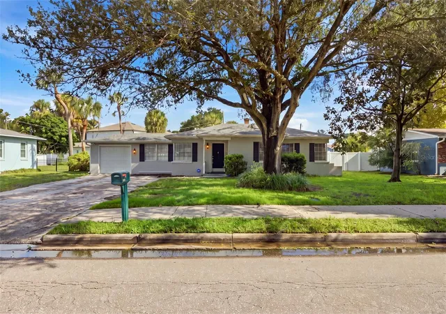 Photo 2 of Single family home for sale at 4003 W Euclid Ave, Tampa, FL 33629 | MLS# TB8542208 | Listing updated on 2026-10-04