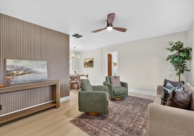 Photo 3 of Single family home for sale at 5305 E 98th Ave, Temple Terrace, FL 33617 | MLS# TB8542209 | Listing updated on 2026-09-29