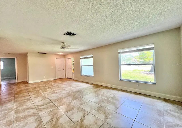 Photo 3 of Single family home for sale at 105 N Bay Hills Blvd, Safety Harbor, FL 34695 | MLS# TB8542214 | Listing updated on 2026-09-19
