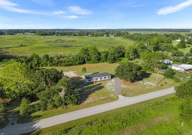 Photo 3 of Manufactured home for sale at 12610 Se 115 Street, Ocklawaha, FL 32179 | MLS# GC542987 | Listing updated on 2026-09-15