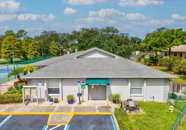 37th image of 2538 W Brook Ln, Clearwater, FL 33761 | MLS# TB8542228