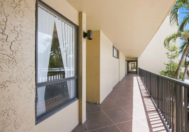 5th image of 2621 Cove Cay Dr #203, Clearwater, FL 33760 | MLS# TB8542229