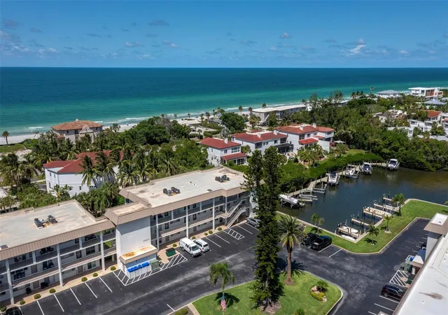 2nd image of 3320 Gulf Of Mexico Dr #206C, Longboat Key, FL 34228 | MLS# A4703984