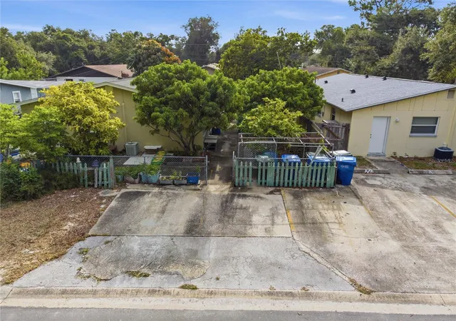 Photo 2 of Single family home for sale at 1615 Palm Way, Largo, FL 33771 | MLS# W7888886 | Listing updated on 2026-09-30