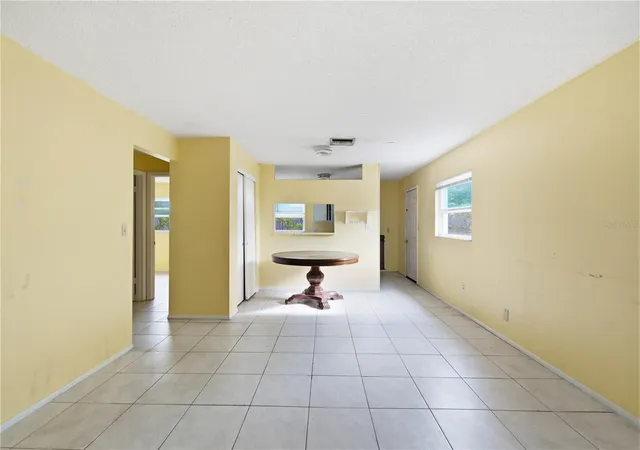 Photo 3 of Single family home for sale at 1615 Palm Way, Largo, FL 33771 | MLS# W7888886 | Listing updated on 2026-09-30