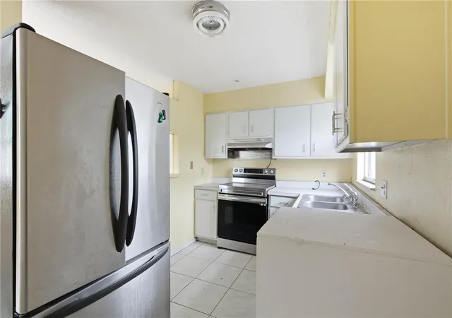 Photo 4 of Single family home for sale at 1615 Palm Way, Largo, FL 33771 | MLS# W7888886 | Listing updated on 2026-09-30