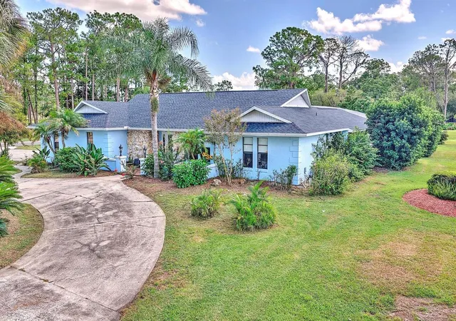 Photo 2 of Single family home for sale at 4012 Sunrise Dr, Sebring, FL 33872 | MLS# OM731030 | Listing updated on 2026-08-27