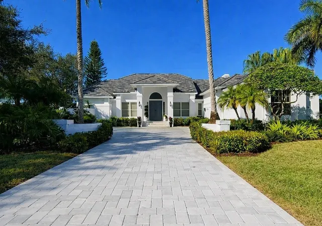 1st image of 447 E Macewen Dr, Osprey, FL 34229 | MLS# A4703990