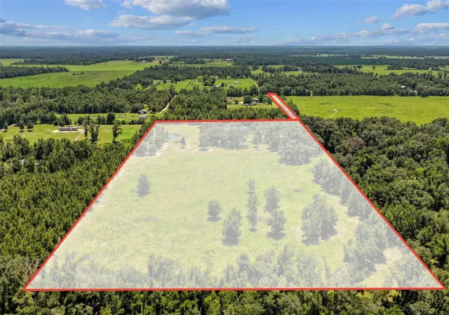 Photo 3 of Sale Pending at 21595 160th St, Live Oak, FL 32060 | MLS# V4950900 | Listing updated on 2026-08-28