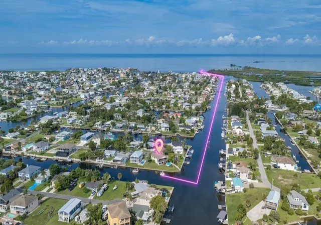 Photo 5 of Single family home for sale at 4514 Neptune Dr, Hernando Beach, FL 34607 | MLS# W7888889 | Listing updated on 2026-08-29