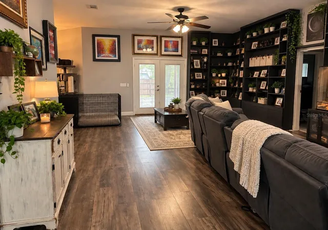 Photo 3 of Single family home for sale at 12 E Lemon St, Davenport, FL 33837 | MLS# P4939702 | Listing updated on 2026-10-12