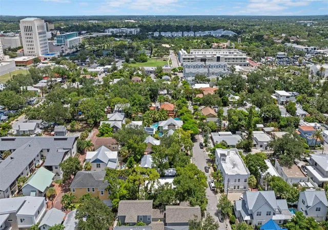 Photo 52 of Single family home for sale at 1841 Laurel St, SARASOTA, FL 34236 | MLS# TB8542263 | Listing updated on 2026-10-07